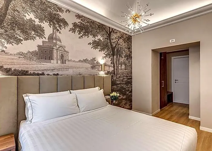 Lumi Hotel *